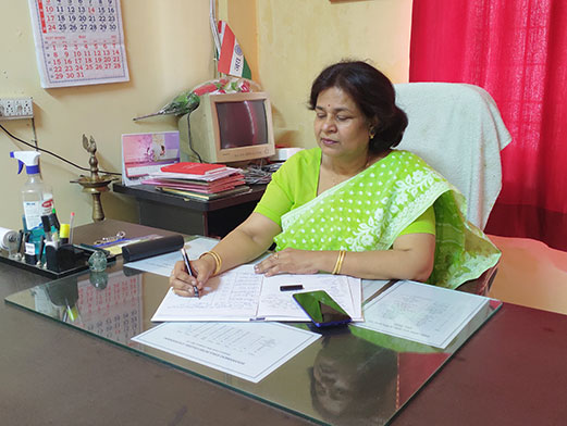 Mrs. Manglam Gupta, Principal